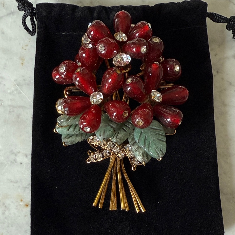 Chic Floral Brooch with Deep Red and Gold Details